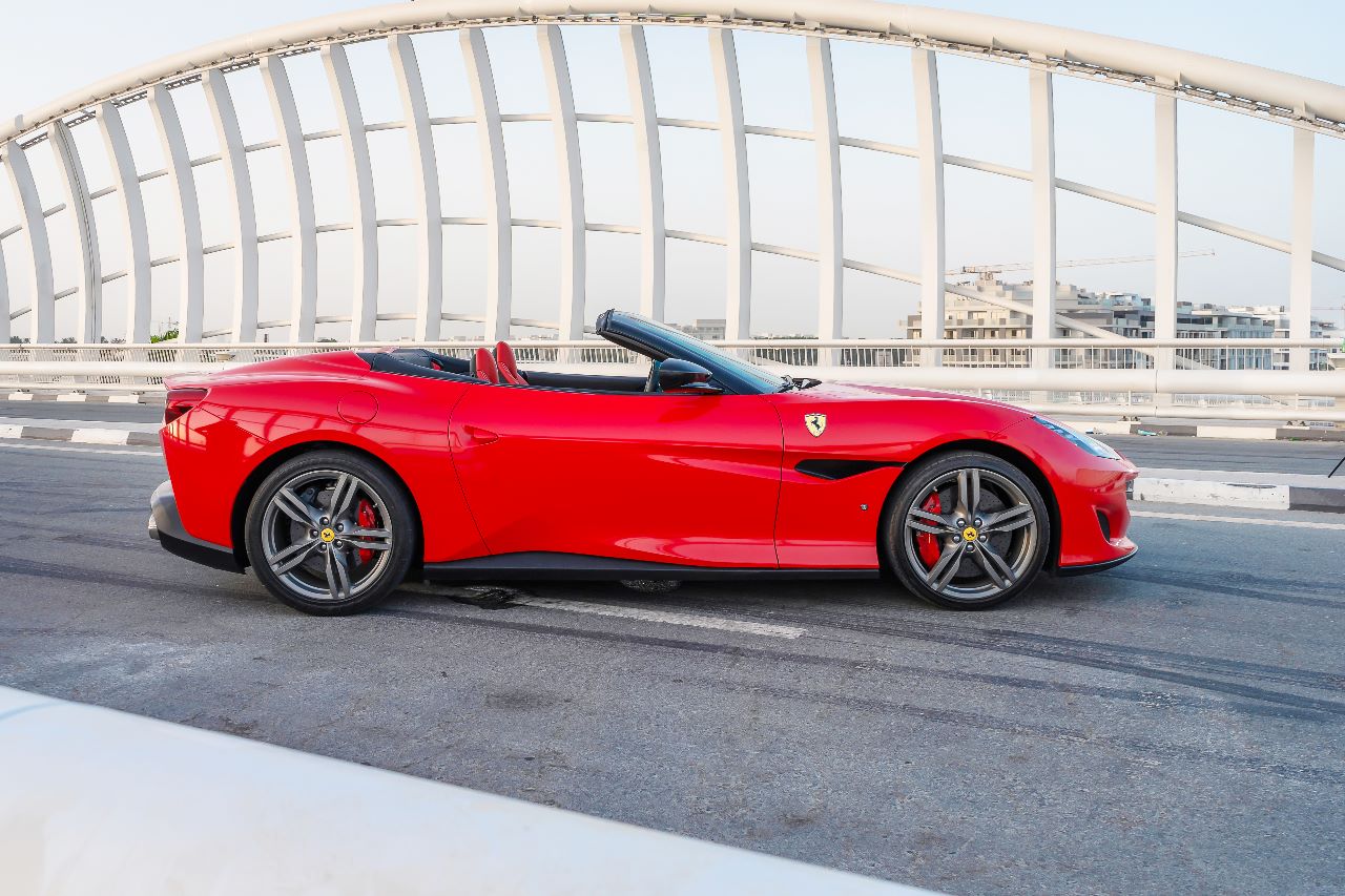 Ferrari Portofino Rosso BLACK ROOF Interior