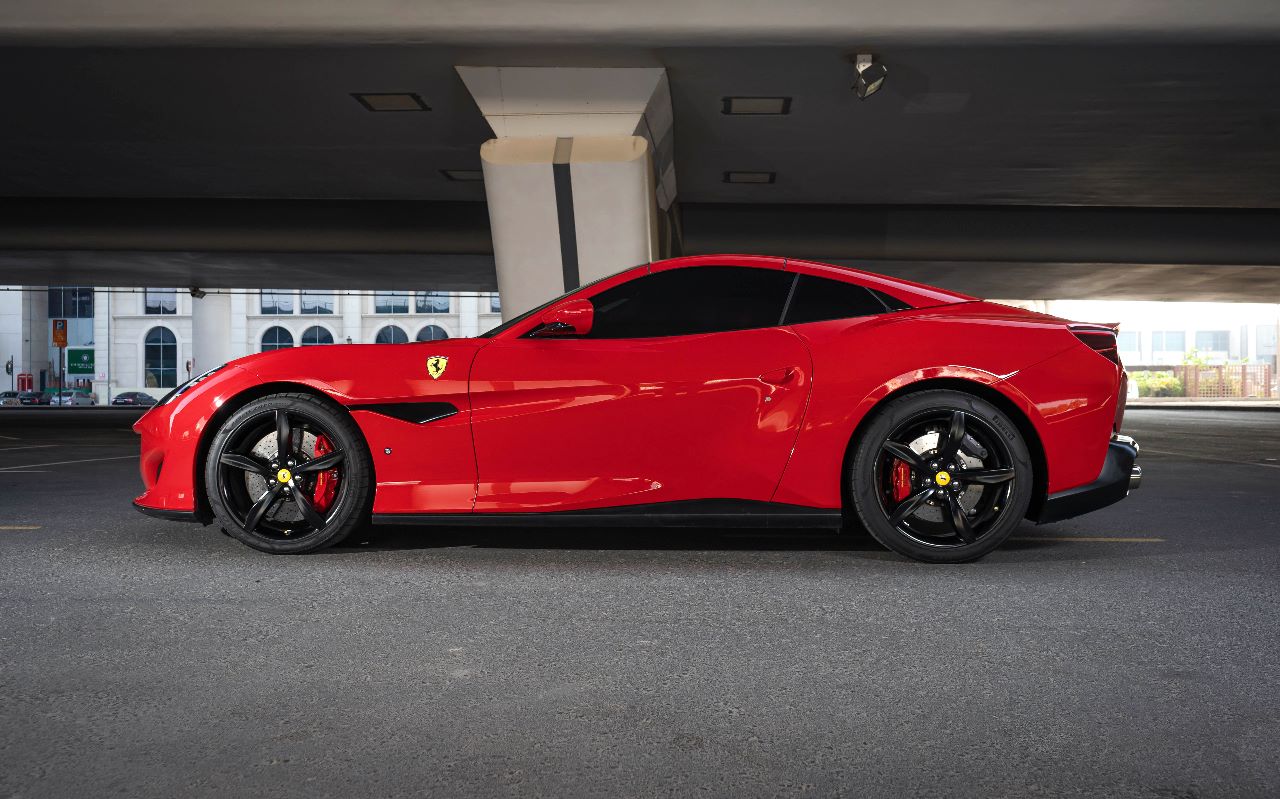 Ferrari Portofino Rosso RED ROOF Interior