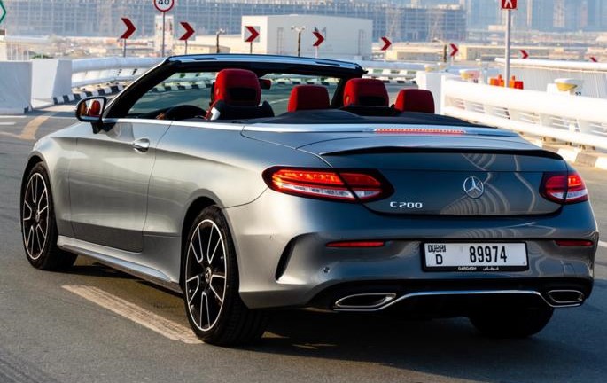 Mercedes C200 Interior