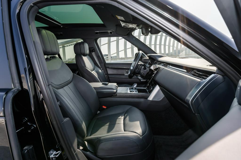 Range Rover Vogue HSE Interior