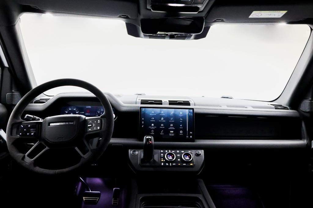 Range Rover Defender V8 Interior